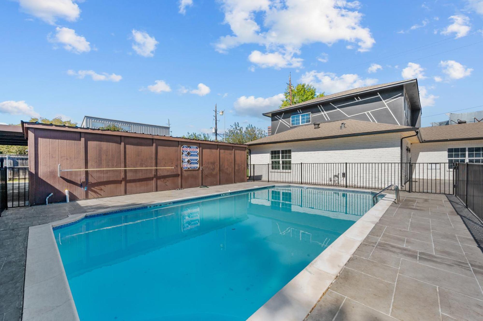 Spacious 1Br Galleria Apt With Pool & Free Park Houston Exterior photo